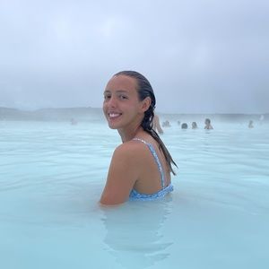 Meet your Posher, Anne